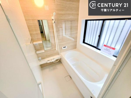 ���� �������������l�̕��͋C�̃o�X���[���́A�����o�Ă��ăo�X�^�C�����[���I
���d���撣���Ă��邲�J���ɂ��D�݂̍���̓����܂����āA�y����ł݂Ă͂������ł��傤���H