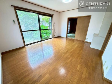 ���r���O �傫�ȑ����炽���Ղ�̗z���������閾�邢���r���O�B�J�����̂��郊�r���O�ŉƑ��c���̂��났�̎��Ԃ��߂����܂��I