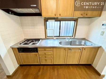 �L�b�`�� �Ǖt���L�b�`���Ȃ�ł͂̌����I�ȓ����ƁA��Ƃ肠���Ƒ��������@�\�I�ȃL�b�`���X�y�[�X�B�����̂����������K�ɂ͂��ǂ�܂��B