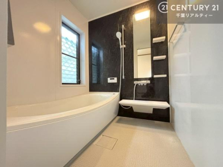 ���� �������������l�̕��͋C�̃o�X���[���́A�����o�Ă��ăo�X�^�C�����[���I
���d���撣���Ă��邲�J���ɂ��D�݂̍���̓����܂����āA�y����ł݂Ă͂������ł��傤���H