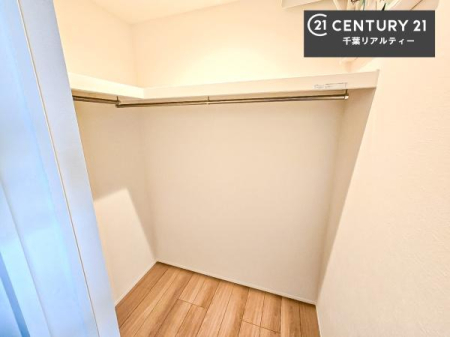 ���[ �E�H�[�N�C���N���[�[�b�g�t���ł��B��������̂��m���Ȃǂ����[���Ă��������ł��ˁI���ɂ���@�������ȂǋG�ߕ��̑傫�ȉƓd�����[�ł��܂��I