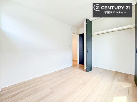 �q������ ���[�X�y�[�X�����Ă��܂��I�������X�b�L�����ڂ��鎖���ł��܂��ˁB
�Ƌ��I�΂Ȃ��V���v���ȃf�U�C���ׁ̈A�Ƌ��I�΂����C�ɓ���̋�ԍ�肪�ł������ł��ˁB