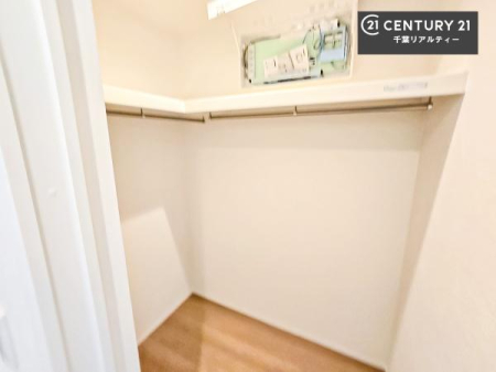 ���[ �E�H�[�N�C���N���[�[�b�g�t���ł��B��������̂��m���Ȃǂ����[���Ă��������ł��ˁI���ɂ���@�������ȂǋG�ߕ��̑傫�ȉƓd�����[�ł��܂��I