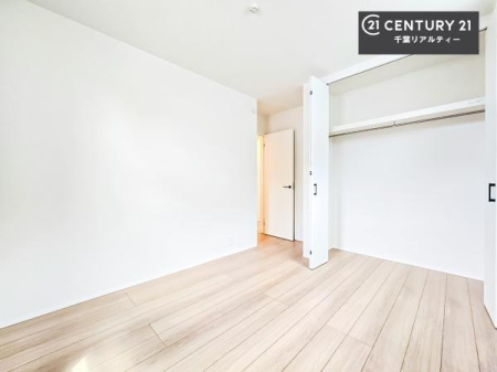 �q������ ���[�X�y�[�X�����Ă��܂��I�������X�b�L�����ڂ��鎖���ł��܂��ˁB
�Ƌ��I�΂Ȃ��V���v���ȃf�U�C���ׁ̈A�Ƌ��I�΂����C�ɓ���̋�ԍ�肪�ł������ł��ˁB