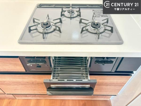 �L�b�`�� �R�����͎O������̂ł������̓����i�s���ł��܂��B
�������O�����t���ł��B�����X�y�[�X���L�X���Ă���׍�Ƃ����₷���I�g�����肪�ǂ��V�X�e���L�b�`���ł��I
