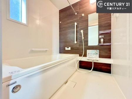 ���� �������������l�̕��͋C�̃o�X���[���́A�����o�Ă��ăo�X�^�C�����[���I
���d���撣���Ă��邲�J���ɂ��D�݂̍���̓����܂����āA�y����ł݂Ă͂������ł��傤���H
