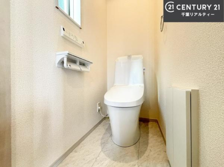 �g�C�� �������֍��ɂ��A�~��͕֍����g�����ł���̂ŗ₽���֍��ɍ��炸�ɍςފ������d�l�ł��I�V���v���ȃJ���[����Ƃ��Ă���̂ŁA������ꂪ���₷���ł��B