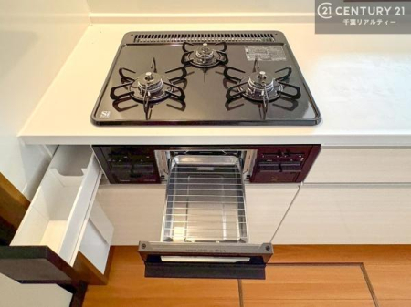 �L�b�`�� �R�����͎O������̂ł������̓����i�s���ł��܂��B
�������O�����t���ł��B�����X�y�[�X���L�X���Ă���׍�Ƃ����₷���I�g�����肪�ǂ��V�X�e���L�b�`���ł��I