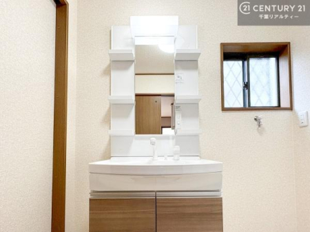 ���ʑ�E���ʏ� �g�Ȃ�𐮂�����ʏ��́A���������厖�ł��I������̐������̂��镵�͋C�����o�I�C�����悭���g�����������܂��B