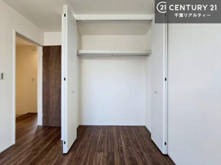 �q������ ���[�X�y�[�X�����Ă��܂��I�������X�b�L�����ڂ��鎖���ł��܂��ˁB
�Ƌ��I�΂Ȃ��V���v���ȃf�U�C���ׁ̈A�Ƌ��I�΂����C�ɓ���̋�ԍ�肪�ł������ł��ˁB
