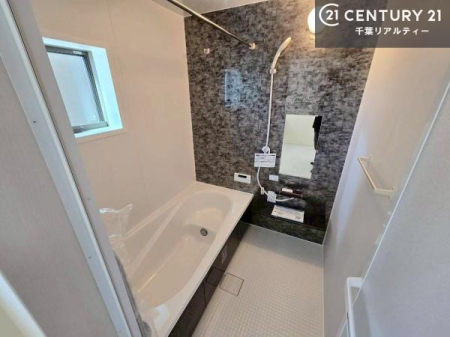 ���� �������������l�̕��͋C�̃o�X���[���́A�����o�Ă��ăo�X�^�C�����[���I
���d���撣���Ă��邲�J���ɂ��D�݂̍���̓����܂����āA�y����ł݂Ă͂������ł��傤���H