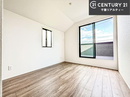 �m�� �o���R�j�[�ɖʂ��Ă���m���ł��B���邭�����肪����A���C����������ł��܂��I���N���āA�O�ɏo�Ĕw�L�т����[�ċz�����ǂ������}������邱�Ƃ��ł��܂��B
