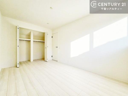 �m�� 6.7���̗m���́A�̌��Ɍb�܂ꂽ���邢��ԁB
��Ƃ�̂���L���ŁA�v���C�x�[�g���[����q�������A���ړI�Ɏg���₷���������ł��B