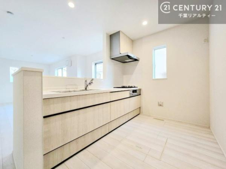 �L�b�`�� ���邢�����Ɗ��C��t���̃L�b�`���Ȃ̂ň��S���ăK�X���g�p�ł��܂��I
���ȏL�����ǂ��o���Ă���ĉq���I�ȃL�b�`�����ۂĂ܂��ˁI
