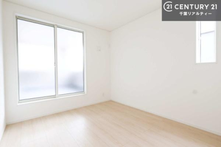 �m�� �o���R�j�[�ɖʂ��Ă���m���ł��B���邭�����肪����A���C����������ł��܂��I���N���āA�O�ɏo�Ĕw�L�т����[�ċz�����ǂ������}������邱�Ƃ��ł��܂��B