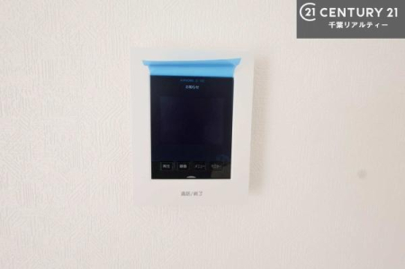 ���̑� TV���j�^�[�t�C���^�[�t�H���������B���K�҂̊���m�F���Ă���Ή��ł��邽�߁A�h�Ɩʂɂ��z�����ꂽ���S�̐ݔ��ł��B