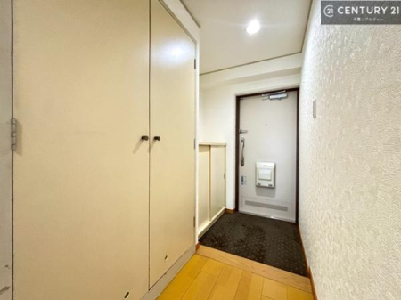���� �V���[�Y�{�b�N�X�t���Ȃ̂ŁA���ւ��Еt�����|�������₷���ł��I
�X�b�L���������ւŌ˂��J�����u�ԁA�������̂���S�n������Ԃ��o�}���Ă���܂��B