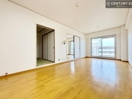 ���r���O �傫�ȑ����炽���Ղ�̗z���������閾�邢���r���O�B�J�����̂��郊�r���O�ŉƑ��c���̂��났�̎��Ԃ��߂����܂��I