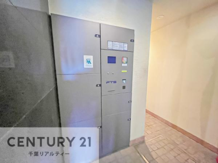 ���̑����p�� ��z�{�b�N�X�����Ȃ̂ŕs�ݎ��ł��ו��̎󂯎�肪�ł��A�Z�����������T�|�[�g�B�Ĕz�B�̎�Ԃ��Ȃ��A���S�E�֗��ȕ�炵���������܂��B