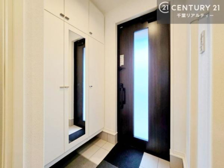 ���� �~���[�t���V���[�Y�{�b�N�X�t���Ȃ̂ŁA���ւ��Еt�����|�������₷���ł��I
�X�b�L���������ւŌ˂��J�����u�ԁA�������̂���S�n������Ԃ��o�}���Ă���܂��B