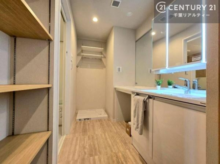 ���ʑ�E���ʏ� �g�Ȃ�𐮂�����ʏ��́A���������厖�ł��I������̐������̂��镵�͋C�����o�I�C�����悭���g�����������܂��B
