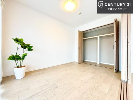 �m�� �V���v���Ƀf�U�C������Ă��邽�߁A�Ƌ��I�т܂���I
���C�ɓ���̉Ƌ��u���Ă��낰���Ԃ���邱�Ƃ��ł��܂��B