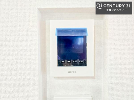 ���̑����� TV���j�^�[�t���C���^�[�z��������A�K��҂��f���Ŋm�F���Ă���Ή��ł��邽�߁A�h�Ɩʂ����S�ł��B���q�l�̂�����Ԏ��ɂ��S�����A���Ƒ��̈��S�E���S�ȕ�炵���T�|�[�g���܂��B