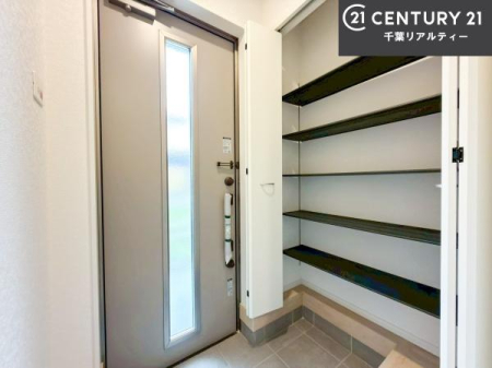���� ���ċA���Ă��Ă��A�������܁I�����������Ȃ�A�D�����}������Ă�����ԂɂȂ��Ă��܂��B
���邭��������錺�ւł��I