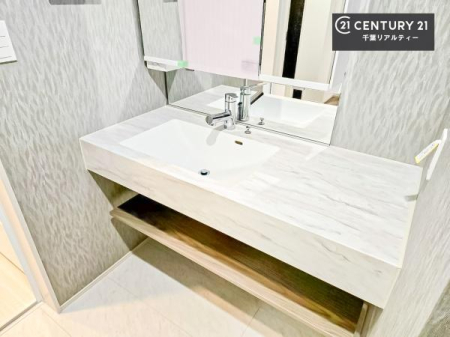 ���ʑ�E���ʏ� �[�����ʑ�{�E���́A�������˂ɂ����̂ł�����ꂪ�y�X�I���������ۂĂ܂��I
�L���C�Ȑ��ʏ��Ŏ��������̃��`�x�[�V�������オ��܂��ˁI