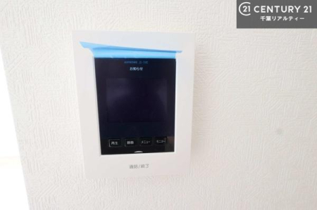 ���̑� TV���j�^�[�t�C���^�[�t�H���������B���K�҂̊���m�F���Ă���Ή��ł��邽�߁A�h�Ɩʂɂ��z�����ꂽ���S�̐ݔ��ł��B