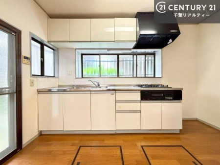 �L�b�`�� ���[�X�y�[�X���L�x�ŁA�����X�y�[�X���X�b�L���ƕЕt���Ђ�`�����p�ł��܂��I
���K�ɍ�Ƃ��ł��A�Ǝ��̌����A�b�v�I�����̗���������܂��I