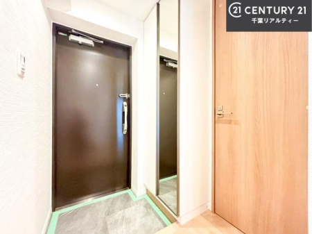 ���� �V���[�Y�{�b�N�X�t���Ȃ̂ŁA���ւ��Еt�����|�������₷���ł��I
�X�b�L���������ւŌ˂��J�����u�ԁA�������̂���S�n������Ԃ��o�}���Ă���܂��B