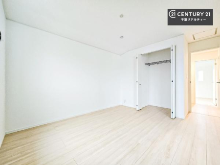 �q������ ���[�X�y�[�X�����Ă��܂��I�������X�b�L�����ڂ��鎖���ł��܂��ˁB
�Ƌ��I�΂Ȃ��V���v���ȃf�U�C���ׁ̈A�Ƌ��I�΂����C�ɓ���̋�ԍ�肪�ł������ł��ˁB