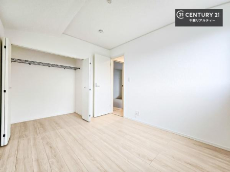 �q������ ���[�X�y�[�X�����Ă��܂��I�������X�b�L�����ڂ��鎖���ł��܂��ˁB
�Ƌ��I�΂Ȃ��V���v���ȃf�U�C���ׁ̈A�Ƌ��I�΂����C�ɓ���̋�ԍ�肪�ł������ł��ˁB