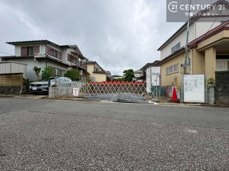 �O�ʓ��H�܂ތ��n�ʐ^ �O�ʓ��H�͂�Ƃ肠��6�������B
���Ԃ̂���Ⴂ�⒓�Ԃ��X���[�Y�ɍs���A�����̉^�]�����S�ł��B