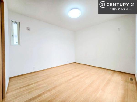 �m�� �V���v���Ƀf�U�C������Ă��邽�߁A�Ƌ��I�т܂���I
���C�ɓ���̉Ƌ��u���Ă��낰���Ԃ���邱�Ƃ��ł��܂��B
