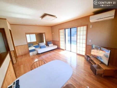 ���r���O �S�n�ǂ����r���O�͉Ƒ������R�ƏW�܂�܂��B�Ƒ��c�R�̎��Ԃ����������ł��B���Ƒ��ƁA����w�[���������Ԃ��߂��������ł��ˁB���邭�J���I�ȋ�Ԃł��B
