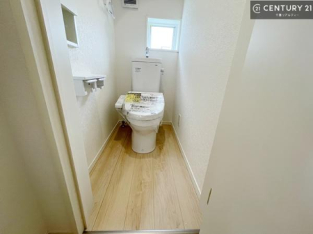 �g�C�� �������֍��ɂ��A�~��͕֍����g�����ł���̂ŗ₽���֍��ɍ��炸�ɍςފ������d�l�ł��I�V���v���ȃJ���[����Ƃ��Ă���̂ŁA������ꂪ���₷���ł��B