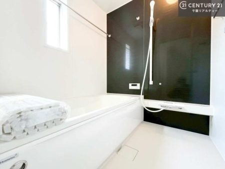 ���� �������������l�̕��͋C�̃o�X���[���́A�����o�Ă��ăo�X�^�C�����[���I
���d���撣���Ă��邲�J���ɂ��D�݂̍���̓����܂����āA�y����ł݂Ă͂������ł��傤���H