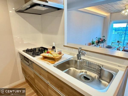 �L�b�`�� ���C�h�ȃV���N�ł��ˁI�������˂ɂ������������₷���Ǝ����y�X�d�l�̃V�X�e���L�b�`���ł��I
�f�U�C�����Ƌ@�\�������˂��L�b�`���Ő�����������܂��ˁI