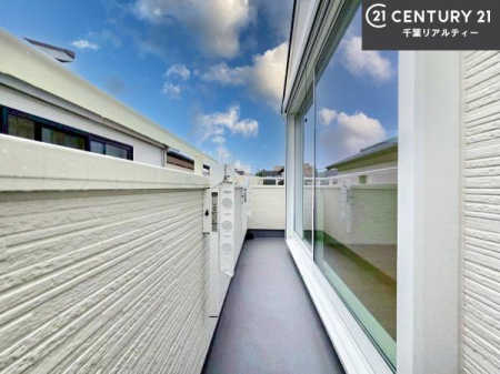 �o���R�j�[ �z������ǍD�ȃo���R�j�[�ł��I���ꂽ���ɂ͐�������n����J���I�Ȏ��Ԃ��y���߂܂��B