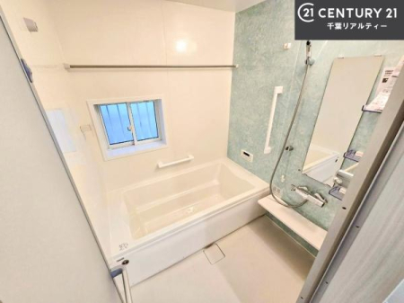 ���� �������������l�̕��͋C�̃o�X���[���́A�����o�Ă��ăo�X�^�C�����[���I
���d���撣���Ă��邲�J���ɂ��D�݂̓����̓����܂����āA�y����ł݂Ă͂������ł��傤���H