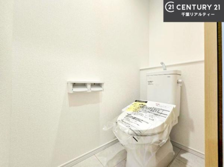 �g�C�� �������֍��ɂ��A�~��͕֍����g�����ł���̂ŗ₽���֍��ɍ��炸�ɍςފ������d�l�ł��I�V���v���ȃJ���[����Ƃ��Ă���̂ŁA������ꂪ���₷���ł��B