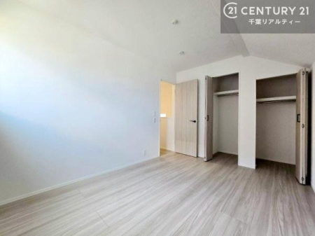 �m�� 2�K��3�����m��������܂��B�������Ƃ����Ԏ��ł��ꂼ��������Ă܂��I