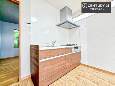 �L�b�`�� ���[�X�y�[�X���L�x�ŁA�����X�y�[�X���X�b�L���ƕЕt���Ђ�`�����p�ł��܂��I
���K�ɍ�Ƃ��ł��A�Ǝ��̌����A�b�v�I�����̗���������܂��I