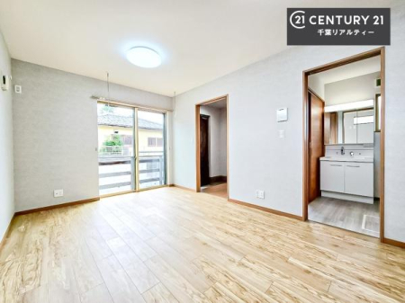 ���r���O �傫�ȑ����炽���Ղ�̗z���������閾�邢���r���O�B�J�����̂��郊�r���O�ŉƑ��c���̂��났�̎��Ԃ��߂����܂��I