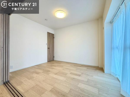 �Q�� �o���R�j�[�ɖʂ��Ă���m���ł��B���邭�����肪����A���C����������ł��܂��I���N���āA�O�ɏo�Ĕw�L�т����[�ċz�����ǂ������}������邱�Ƃ��ł��܂��B
