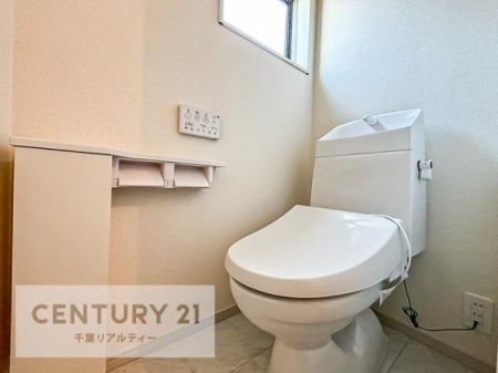 �g�C�� �������֍��ɂ��A�~��͕֍����g�����ł���̂ŗ₽���֍��ɍ��炸�ɍςފ������d�l�ł��I�V���v���ȃJ���[����Ƃ��Ă���̂ŁA������ꂪ���₷���ł��B�i�{�H��j