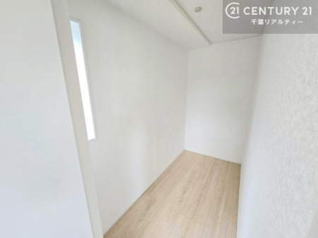 ���[ �E�H�[�N�C���N���[�[�b�g�t���ł��B��������̂��m���Ȃǂ����[���Ă��������ł��ˁI���ɂ���@�������ȂǋG�ߕ��̑傫�ȉƓd�����[�ł��܂��I