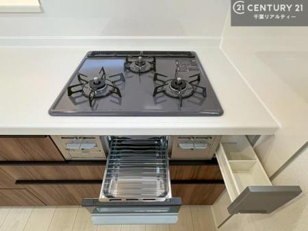 �L�b�`�� �y���n�̔���J�Ò��z�R�����͎O������̂ł������̓����i�s���ł��܂��B
�������O�����t���ł��B�����X�y�[�X���L�X���Ă���׍�Ƃ����₷���I�g�����肪�ǂ��V�X�e���L�b�`���ł��I